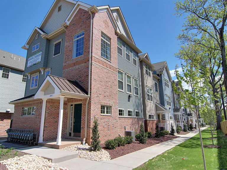 Gramercy Townhomes - 205 — Photo 32