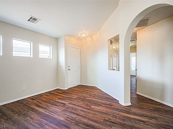 4th image of 3325 Greenwood Springs Dr