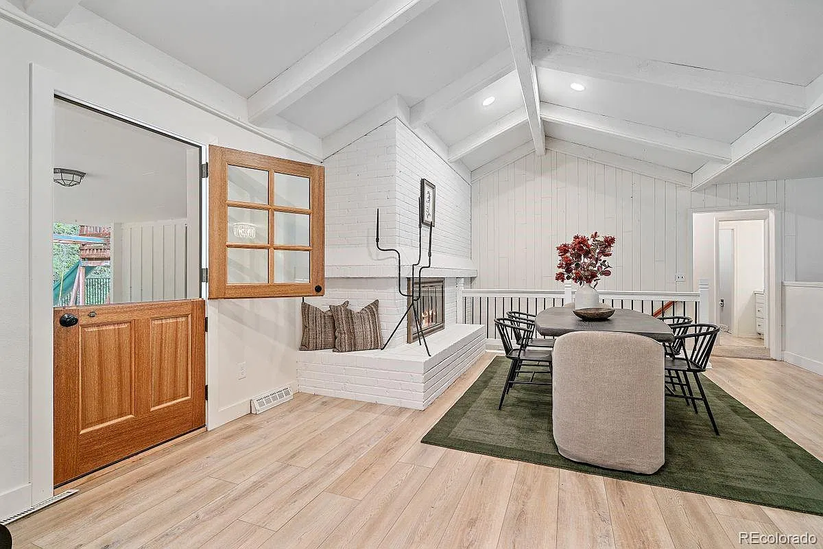 4 bed, 3.5 bath, 3157 sqft, $6,500 — Photo 4