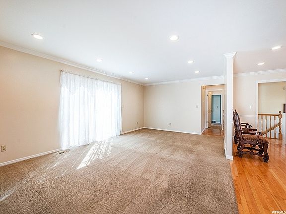 5th image of 2744 E Willow Hills Dr