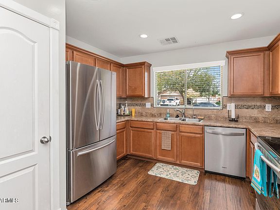 3rd image of 12021 W MORNING DOVE Drive