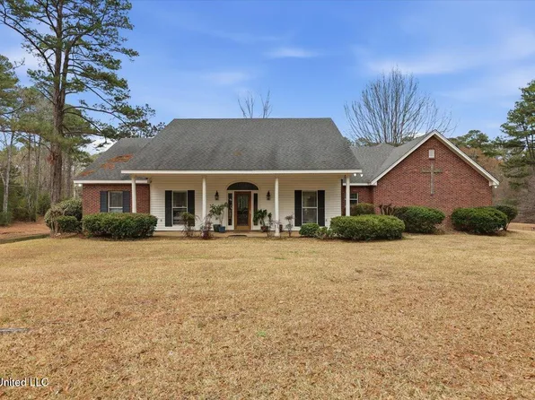 1407 Monterey Rd, Florence, MS 39073