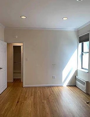 3rd image of 152 E 35th St APT 6G