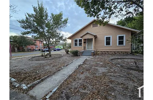 Building Photo - 2035 16th St S