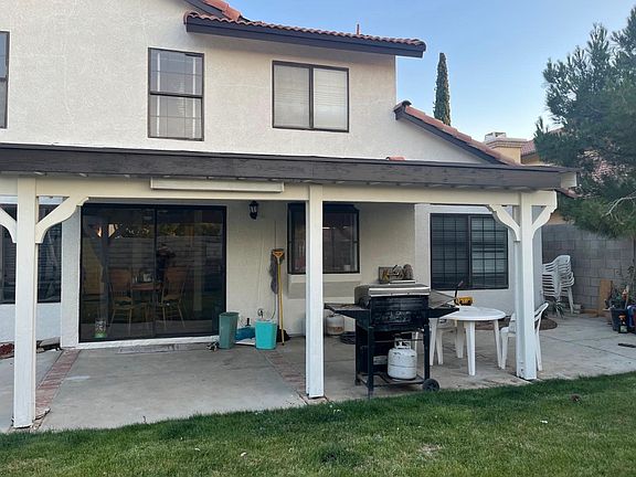 3rd image of 3135 Dolomite Ave
