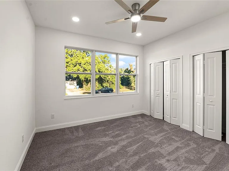 5352 Lowell Ave — Photo 20