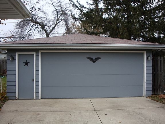 3rd image of 4208 Dakota Ln
