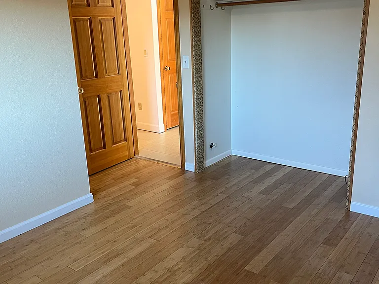 506 Hainsworth St — Photo 10