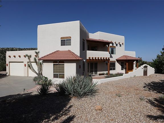3rd image of 4612 E Desert Trail