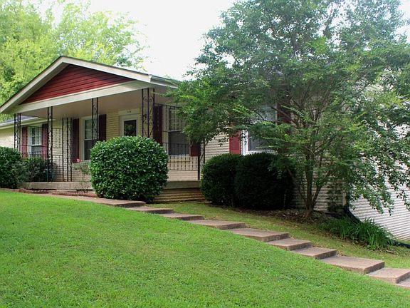 3rd image of 536 Paula Dr