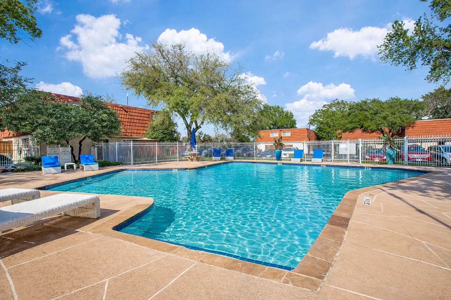 Tucasa Townhomes — Photo 2