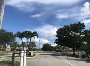 2755 Misty Oaks Cir, Royal Palm Beach, FL 33411