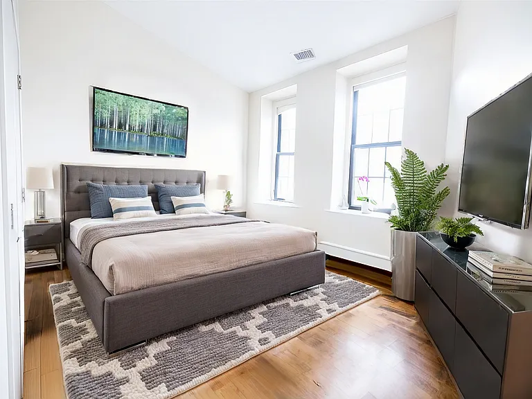 460 Harrison Ave #302 — Photo 4