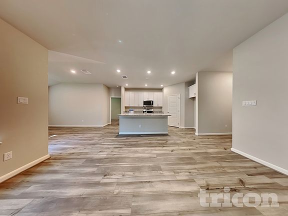 3rd image of 5507 Shasta Pl