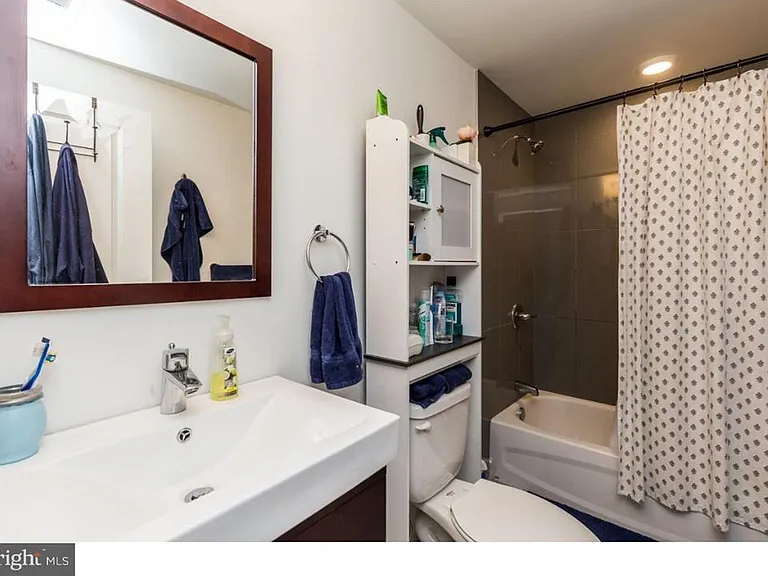 1616 Brown St #1 — Photo 12