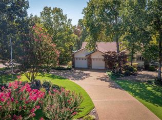 11 Levantino Ln, Hot Springs Village, AR 71909