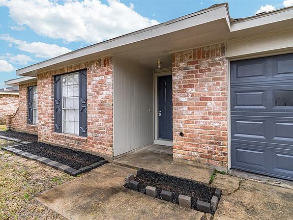 5th image of 7119 Bahia Ln