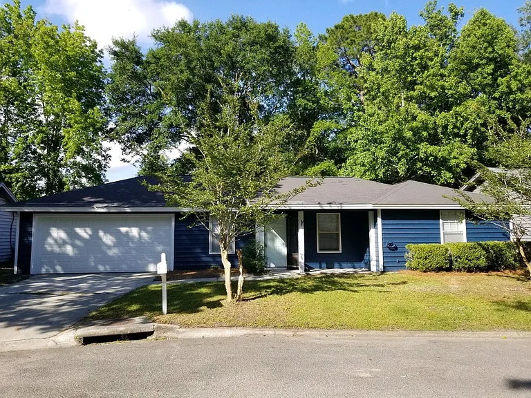 32 Norwood Ct — Photo 1