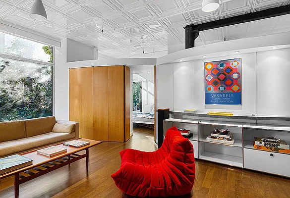 Rented by Keller Williams NYC | media 11