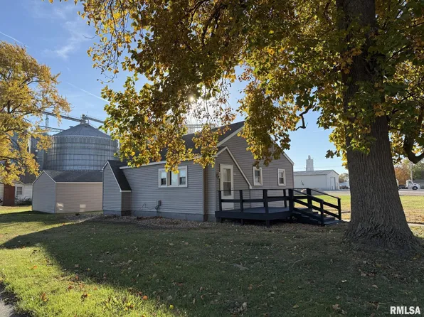 215 S Chamberlain St, Roseville, IL 61473