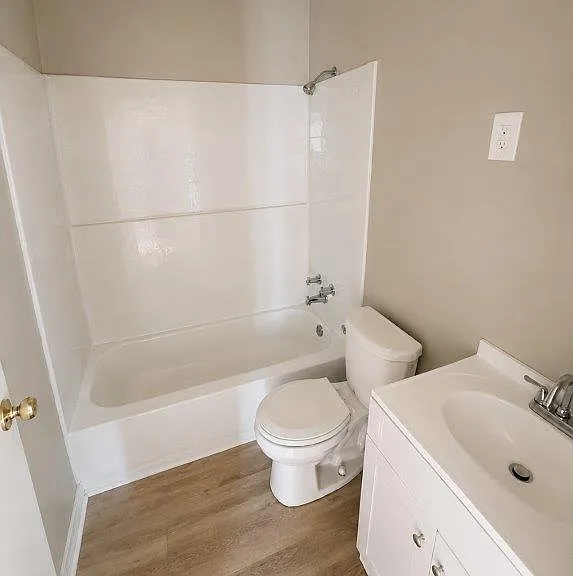 1373 Salem St — Photo 11