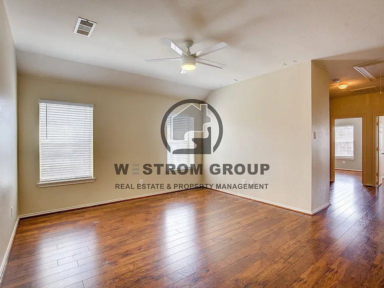 4537 Chris Dr — Photo 45