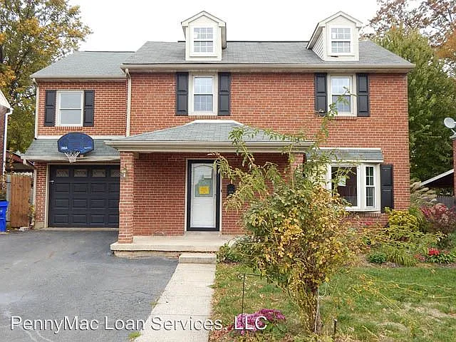 1409 Cherry Ln photo 1