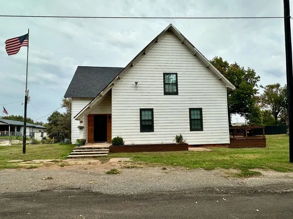 1511 Poplar St, Nash, OK 73761