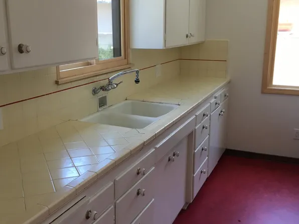 2641 E Orange Grove Blvd, Pasadena, CA 91107