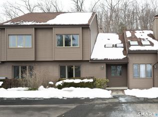 15 Twin Oaks #15, New Milford, CT 06776