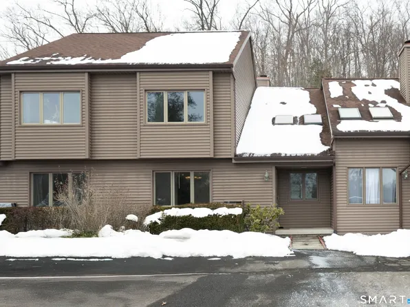 15 Twin Oaks #15, New Milford, CT 06776