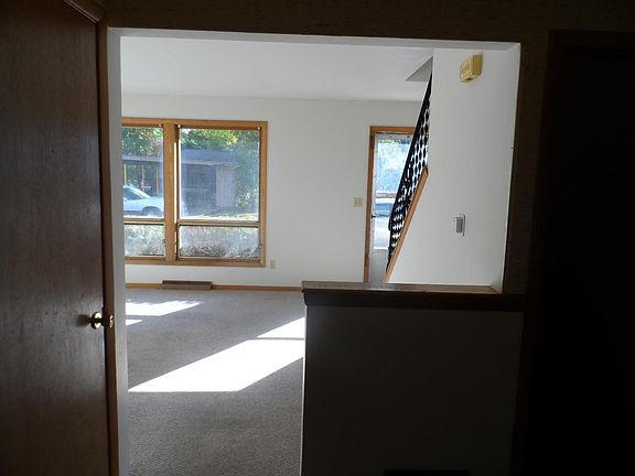 2nd image of 205/207 River Ln