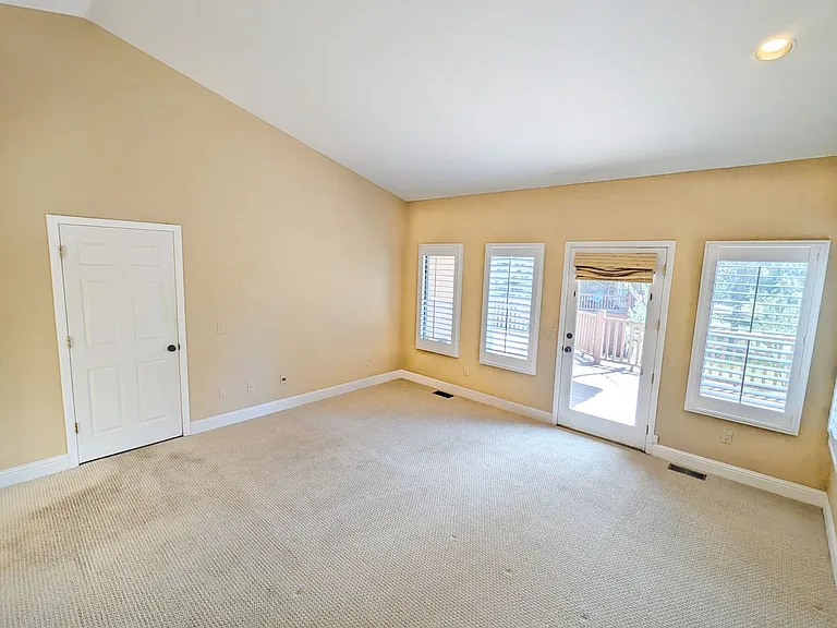 1291 Meadowlake Way — Photo 21