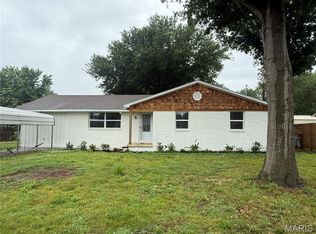 1913 Venda St, Kennett, MO 63857