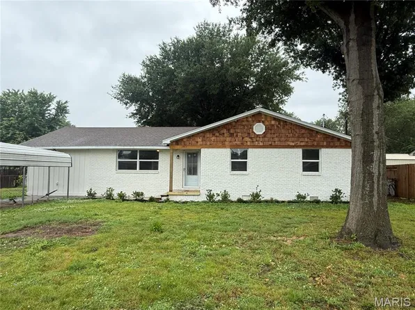1913 Venda St, Kennett, MO 63857
