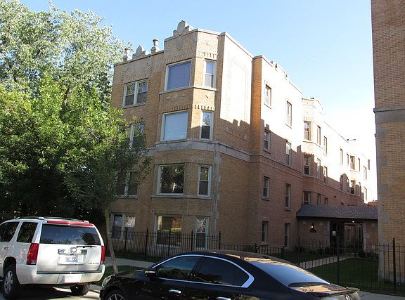 3rd image of 1669 W Farwell Ave APT 2S