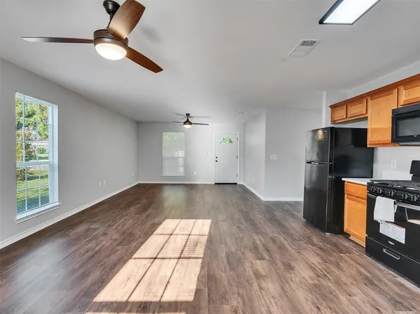 326 S Bell Dr, Texas City, TX 77591