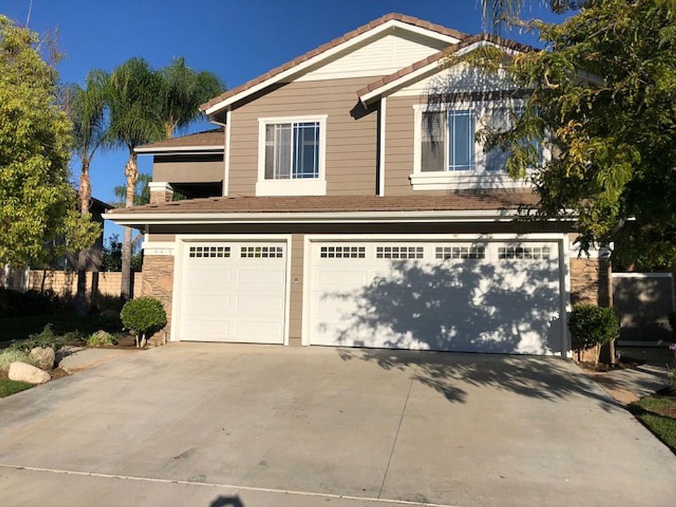 1st image of 27581 Cunningham Dr