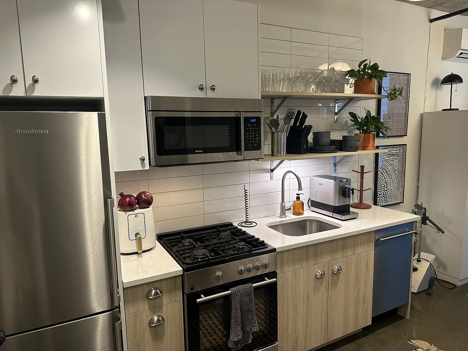 Studio, 333 sqft, $1,928 — Photo 3