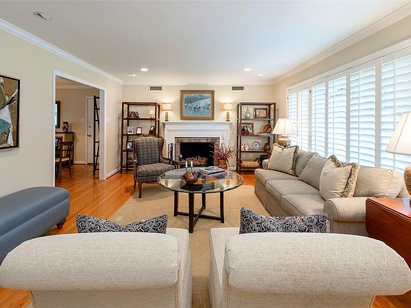 3rd image of 6016 Del Norte Ln