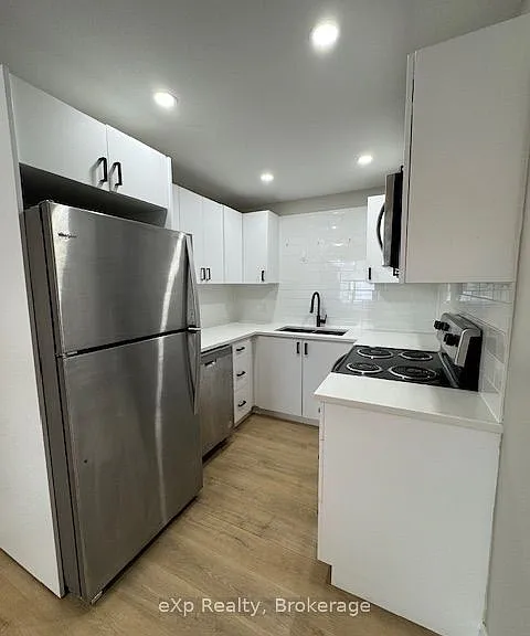 215 McNab St #10 — Photo 6
