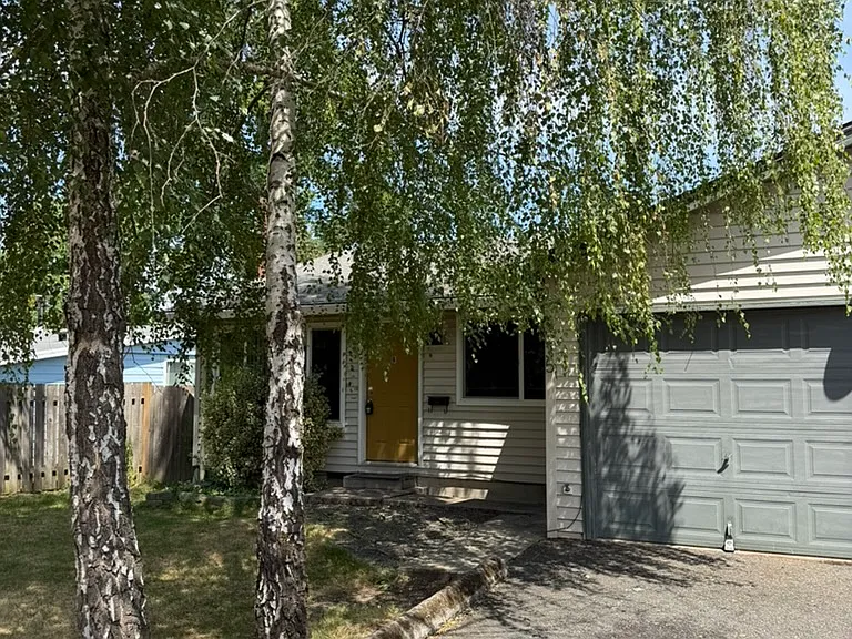 5535 SW Lombard Ave #B — Photo 4