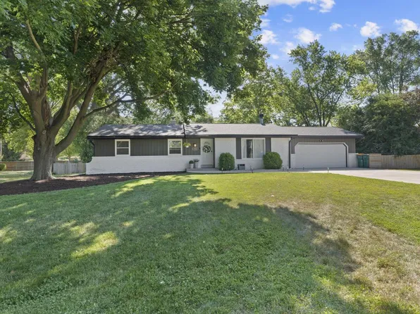 W157N9750 Glenwood ROAD, Germantown, WI 53022