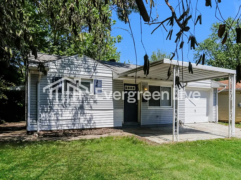 3284 Warfield Ave — Photo 2