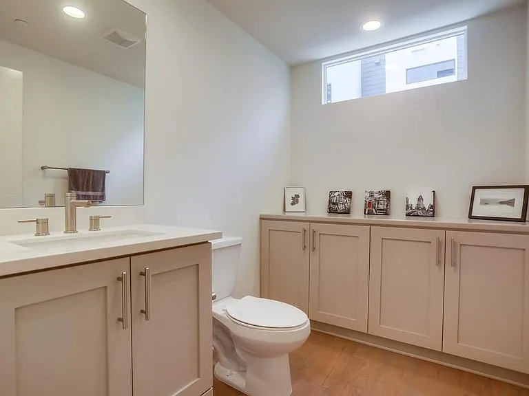 2541 State St — Photo 7