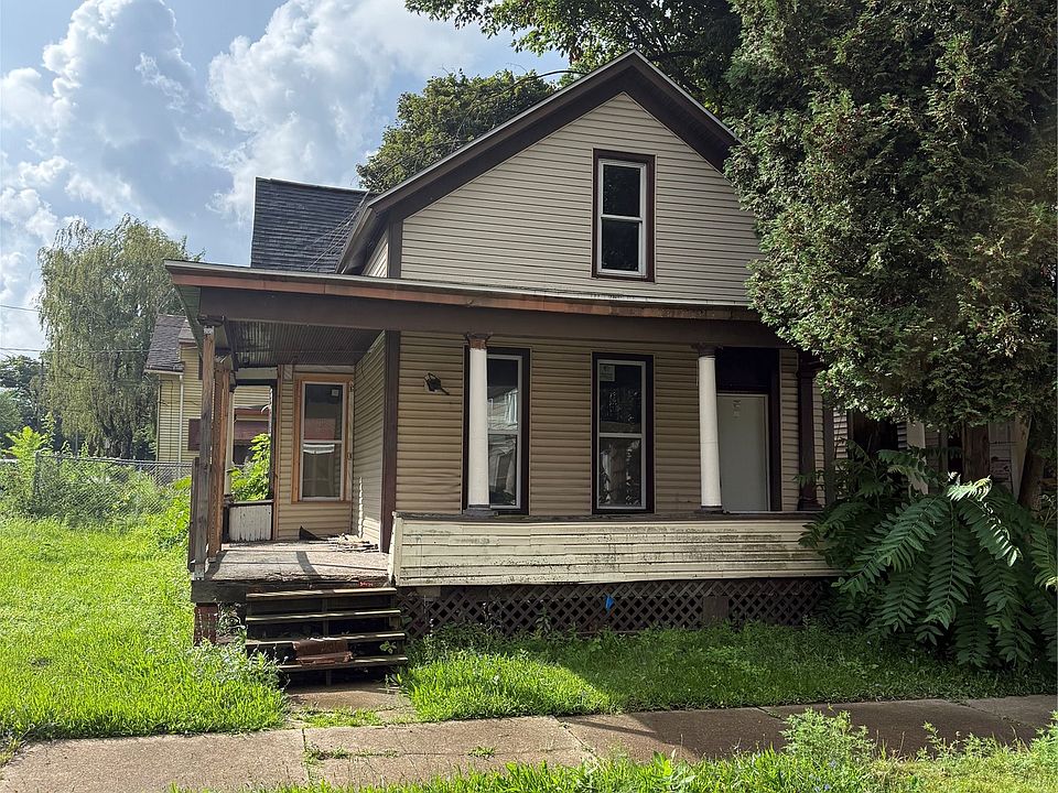 1st image of 457 E 9th St
