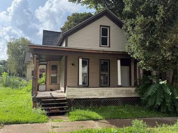 457 E 9th St, Erie, PA 16503