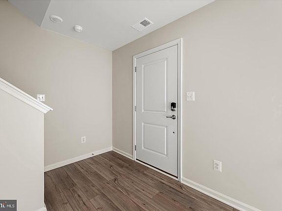 5th image of 409 18th Ave