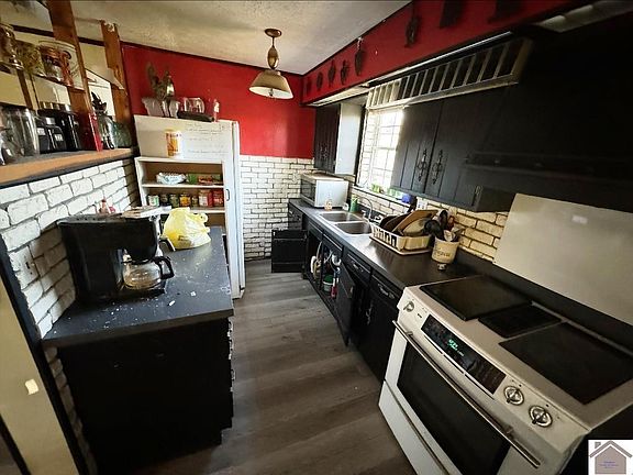 4th image of 241 Solomon Dr