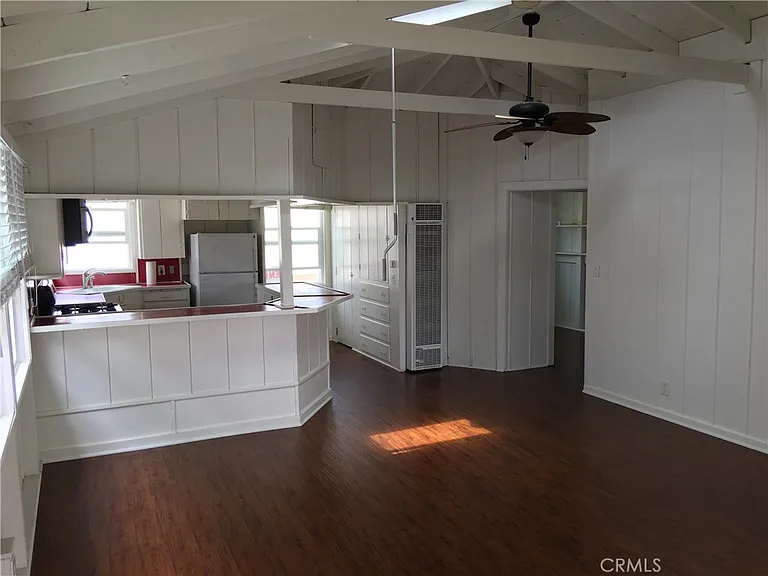 435 1/2 Heliotrope Ave — Photo 12